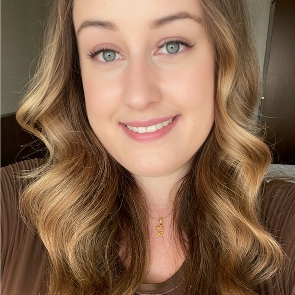 Meet your Posher, Allison - Picture 1 of 1